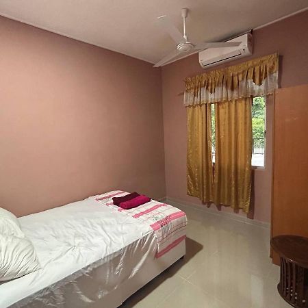 Homestay Taman Hidayah Chawas Tanah Merah  Luaran gambar