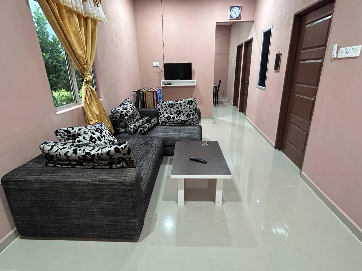 Homestay Taman Hidayah Chawas Tanah Merah  Luaran gambar